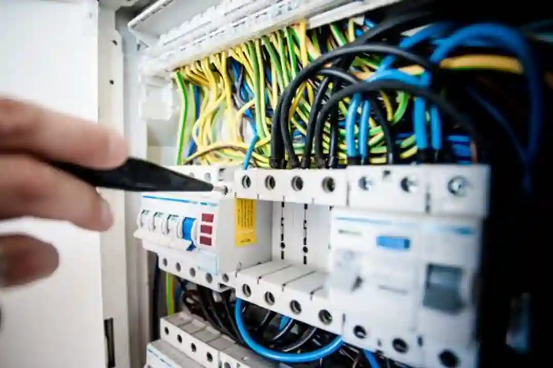 manajemen kelistrikan investasi karir