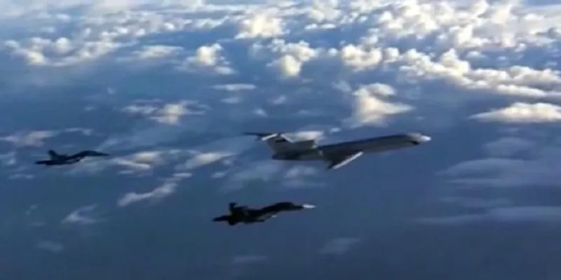 Operator drone militer dalam latihan